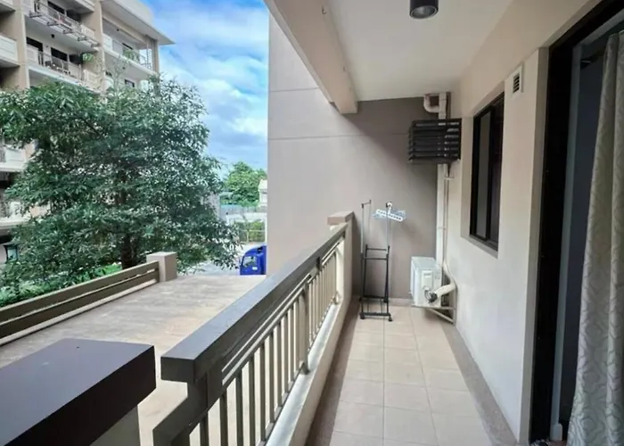 Mid-rise Staycation In Parañaque Apartamento Manila