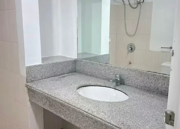 Apartamento Mid-rise Staycation In Parañaque *