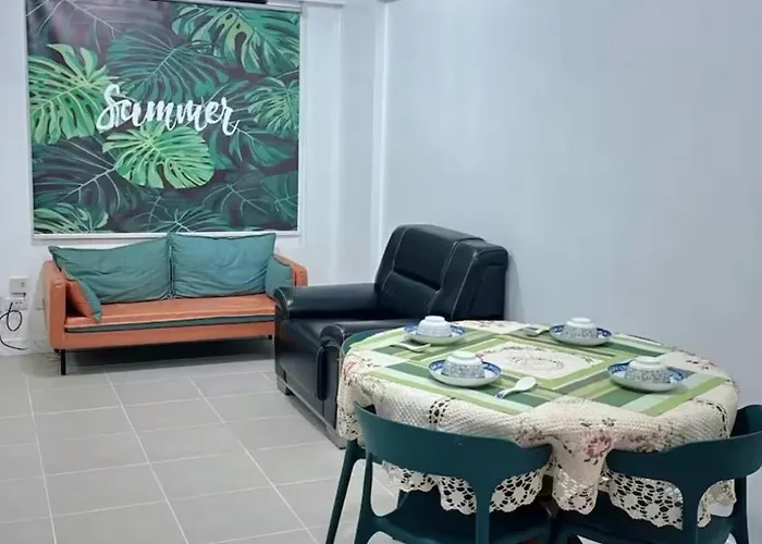 Mid-rise Staycation In Parañaque *